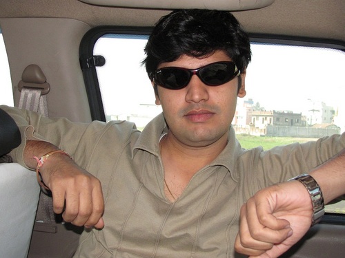 uttejpenkar's profile picture. Life is to love......:)