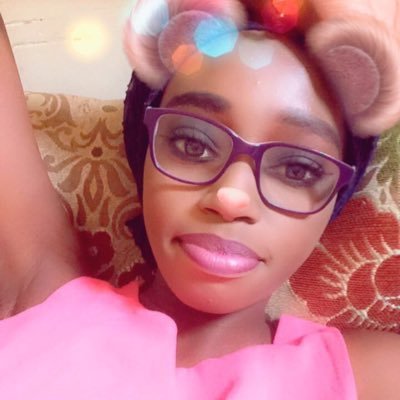 NdeyeFatouBA18's profile picture. Il paraît que j’ai pas toute ma tête mdrrrrr