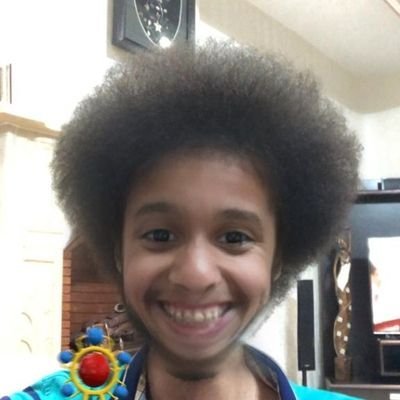 poorya2008's profile picture. ‏درمانگری که همه را درمان میکند بجز خودش...
shz