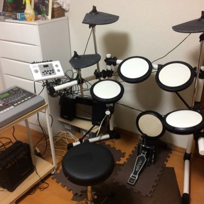 mmhr0101's profile picture. TM NETWORKが大好きで、中学生の頃から30年ほどFANKSやってます！ 宜しくお願いします‼️