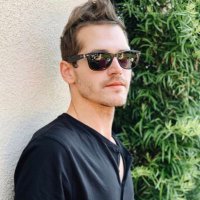 Mikey Way. (fake!) (@coiiapser) 's Twitter Profile