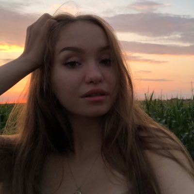 tetesflipflops's profile picture. username @jooniesexpensivegirl was too long