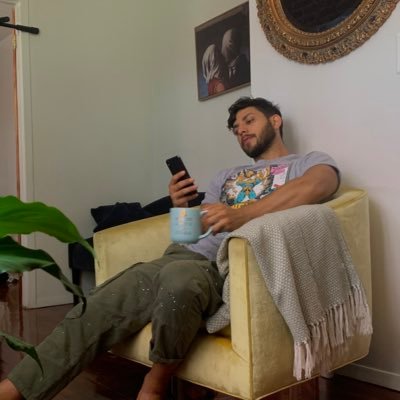 alexf22222's profile picture. VOTE 🇺🇸