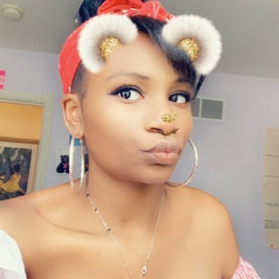 Full time artist 👩🎨
Loves to dance
Cool to be friends with