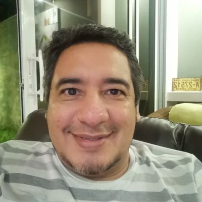 dt4bCA's profile picture. Esposo y padre