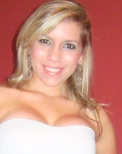 thaline_alves's profile picture. 