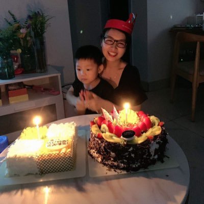 afra0527's profile picture. good day