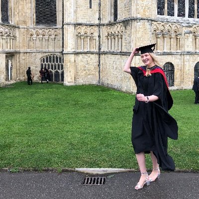 Year 4 teacher 👩🏼🏫
NQT
Science and reading enthusiast 📔
Yogi 🧘♀️ and Netballer!