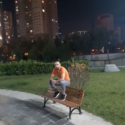 YalnAra21446560's profile picture. Hayat,a karşı güçlü olmak istiyorsanız kendinize karşı güçlü olmak zorundasınız
gülümsemenin sevişmenin ve haksızlığa karşı direnmenin yeri ve zamanı yoktur