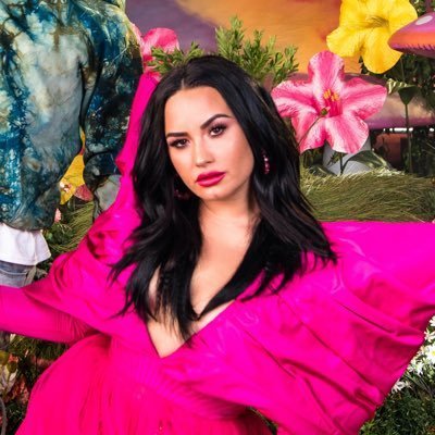 @ddlovatomerch