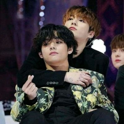 I love to see two boys giving each other love 7w7 (escribes en ingles y eres de latinoamerica :v)
#TeamWoojin