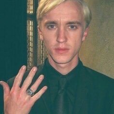 Lesbian, She/Her, Hufflepuff⚡️Radical Feminist Potterhead