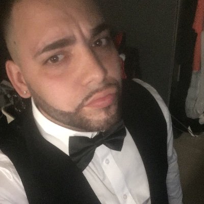 PythiasR's profile picture. I like partying