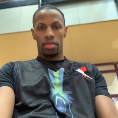 I'm 6'9 forward #25 Harlem legends Doing big things working one step at a time. With God all things are possible matt 19:26. #ballislife #basketballneverstops