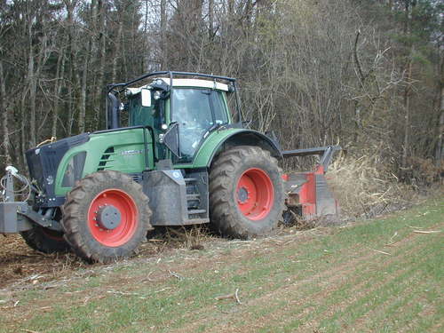Cérealier, entrepreneur de travaux agricoles et forestiers,Trufficulteur.
Président de la Coordination Rurale de Côte d'or (21)