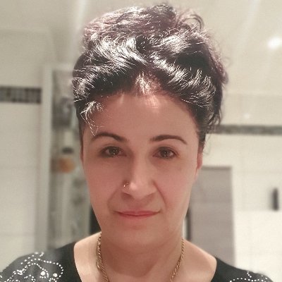 AsiaEsaian's profile picture. 