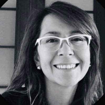 Colombiana, Psicóloga Clínica & Psicoterapeuta. Trabajo en un CMP del departamento de Normandía.