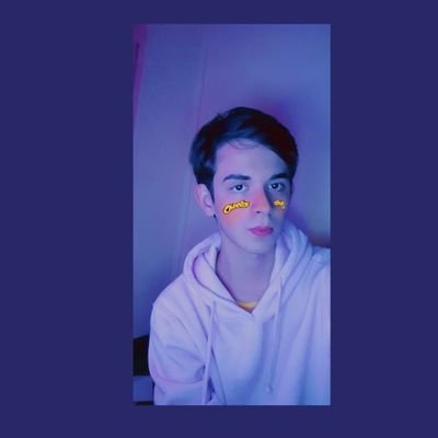 CharlieSandi's profile picture. Navy & Hooligan