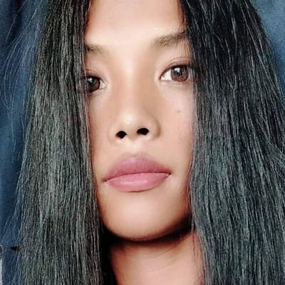 ThuThu81681160's profile picture. swimmer