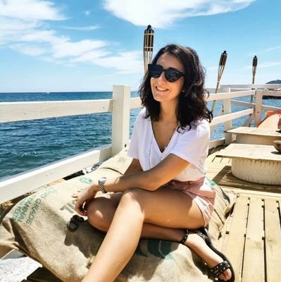 giulialipi's profile picture. The sun loved soo much the moon that he died every night to let her breathe