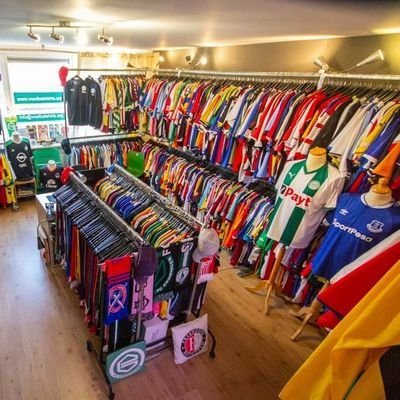 footballshirtscollection/voetbalshirtsverzameling Arjan Wijngaard (3.033 shirts). Te zien op/displayed on https://t.co/ZPRvLYHnhc, Based in Groningen, NL