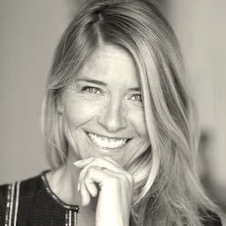 samvansteen's profile picture. Autrice, enseignante en Lettres et Théâtre, Comédienne