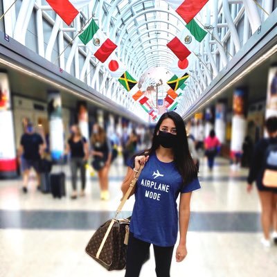 GiannaJurisevic's profile picture. ✈️Airline spokesperson enjoying #nonrevlife 
📍Chicago Burbs
Tweets are mine🙋🏻‍♀️- Insta: @giannajurisevic
