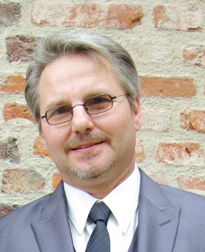 Gesucht werden Dienstleistungsspartner,Gewerbetreibende,Arbeitnehmer,
Mehr Info  http://t.co/NcViNpXq
und http://t.co/xDbiCurv