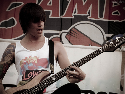 deviningeIido's profile picture. Bi, single.I live in dms.