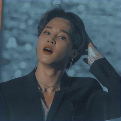 phdferrer230's profile picture. handphone