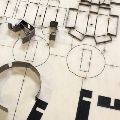 nakanokigata's profile picture. トムソン 抜き用の木型製作会社。 パッケージや紙製品の設計をしています。 これから世に出る色々な物の条件に合わせた紙製品やパッケージの設計を毎日考えています。