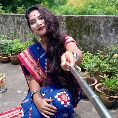 Papa's little Angel
Mamma ki shetan😜
Come❤stay in❤always❤& Yash 4evr
Dance.sing.music.sports❤
🐕❤🍓🐟🍦🍫🍖
Belpahar.odisha.India.
Yash nagar❤(wily frenzy)