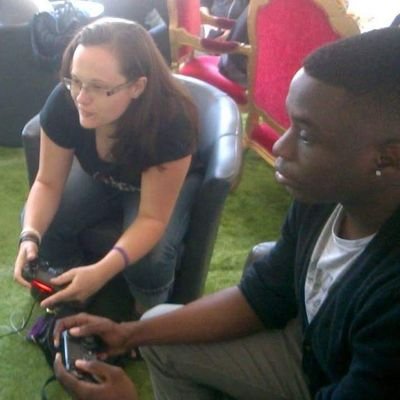 Joueuse de #efootball2023 sur #PS5 #Mobile Supportrice du #TOULOUSEFC
Concouriste et #CommunityManager 
En couple !!!!! Compte secondaire