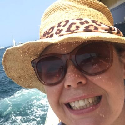 Amanda Connelly Profile