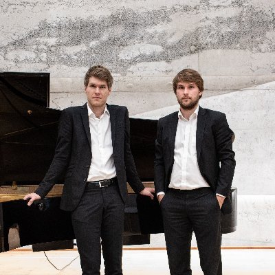 Jazzduo aus München/Bayern. Dezente, lockere Unterhaltungsmusik für Hochzeiten, Firmenfeiern und Sektempfänge.