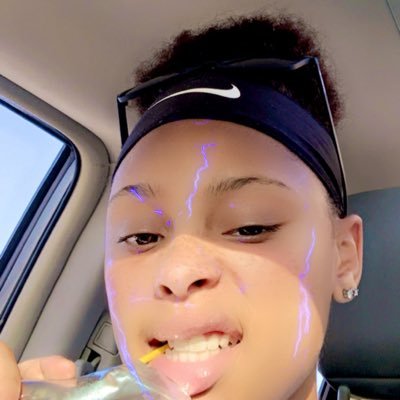 lmao_tey24's profile picture. bruh 😪 y’all some pussys .