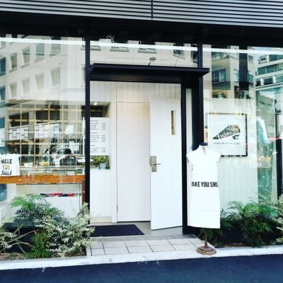 □靴修理□shoes repair□足元からあなたを元気に！□シンプル、スマート、クリーンな靴修理屋さん👠👞