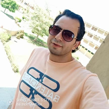 (لمن الملك اليوم لله الواحد القهار)
زملكاوي يعني لعب وفن وهندسة