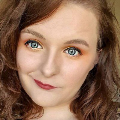 Blogger 🖥
Cat mum 😺😺
Gamer 🎮
Mental health champion 💪