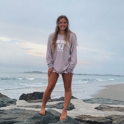 ashlynkingg_'s profile picture. mtl 22’ 41°80°