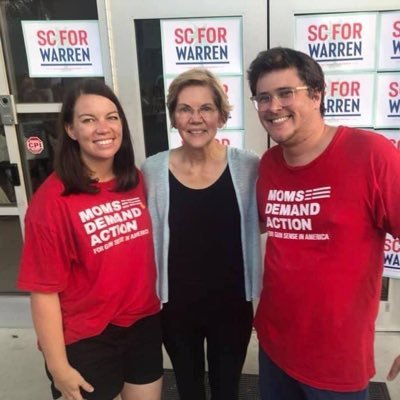 « La vraie générosité envers l'avenir consiste à tout donner au présent. » she/her/hers @momsdemand volunteer in NC. she/her/hers