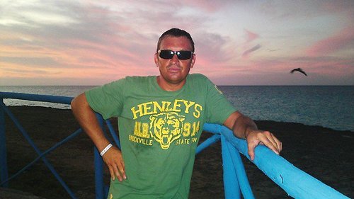 huggybearrr's profile picture. Living the totalitarian tiptoe. I’m just a poor boy from a poor family, sparing his life from this monstrosity! easy come easy go!