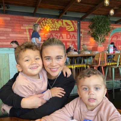 Am Cynthia my husband died in a car accident am I love my two family Marley and Otis don't ask me for any fucking things 9014604849