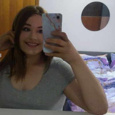 livy131999's profile picture. 