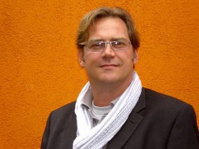 Autor mehrerer Bücher, Zukunfts- und Innovationsberater, Entwickler der Kiening Methode