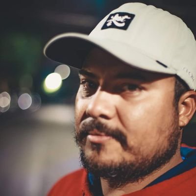 Engenheiro Eletricista, Linux user, Ex Pugilista, Corinthiano e Marxista ☭