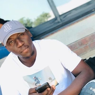 A Farmer, Entrepreneur, Striving For Success 🎓📚
Founder And Co-Founder Of S.E.M Poultry Farm 🐔🐓