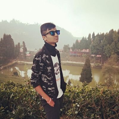 Nepali🇳🇵🇳🇵,STUDENT,CRICKET FAN,

New on twitter...Follow me 😅
I will follow back too ✌️