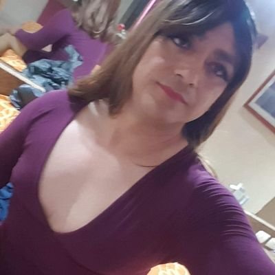 Mujer trans en proceso, atrevida y sin complejos