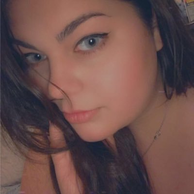 ConservativGenZ's profile picture. My name is Daisy Mae cause my mamma planned it that way